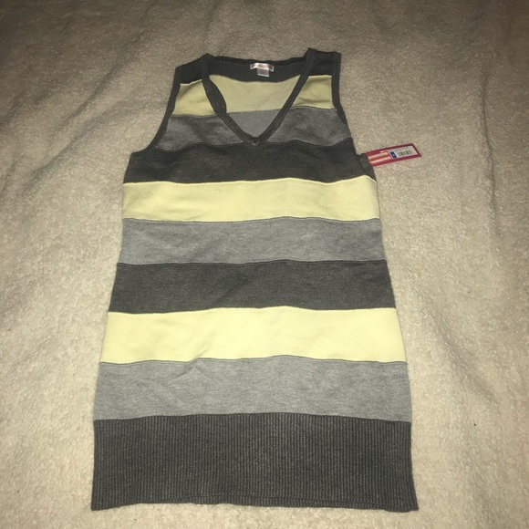 NWT Women’s Xhilaration Stripe Sweater Vest - Picture 1 of 5